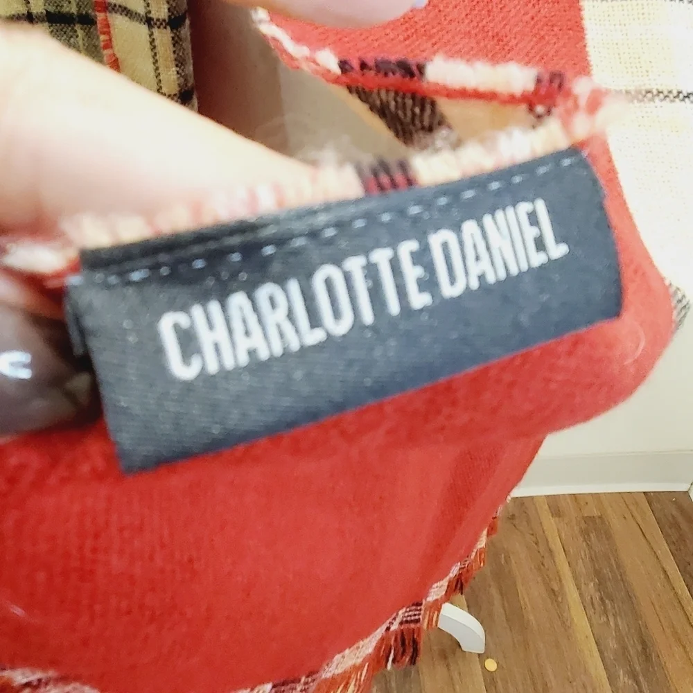 CARLOTTE DANIEL women's large red plaid reversible Scarf